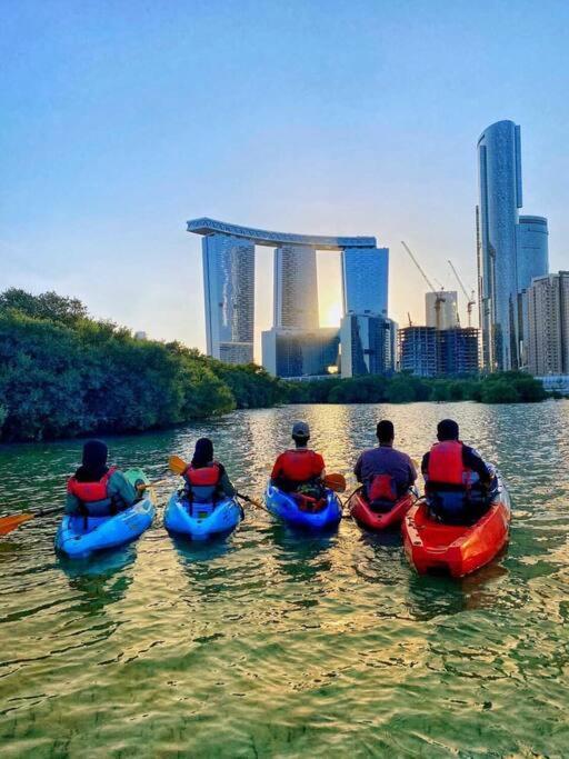 Cozy 1Br In Iconic Tower Apartment Abu Dhabi Ngoại thất bức ảnh