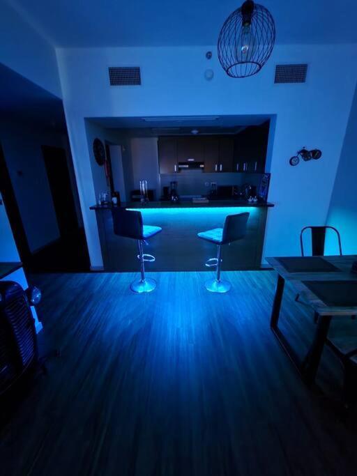 Cozy 1Br In Iconic Tower Apartment Abu Dhabi Ngoại thất bức ảnh