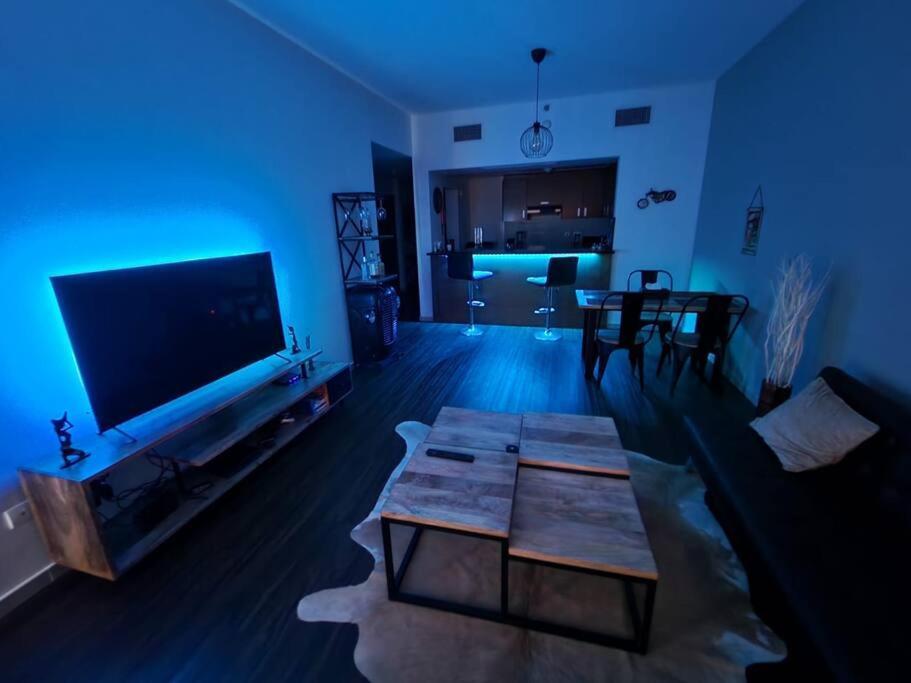 Cozy 1Br In Iconic Tower Apartment Abu Dhabi Ngoại thất bức ảnh