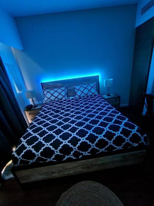 Cozy 1Br In Iconic Tower Apartment Abu Dhabi Ngoại thất bức ảnh